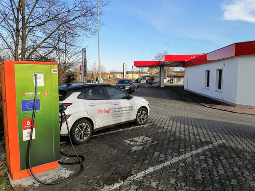 ČEZ, Plzeň, Univerzitní ul., ČS Benzina