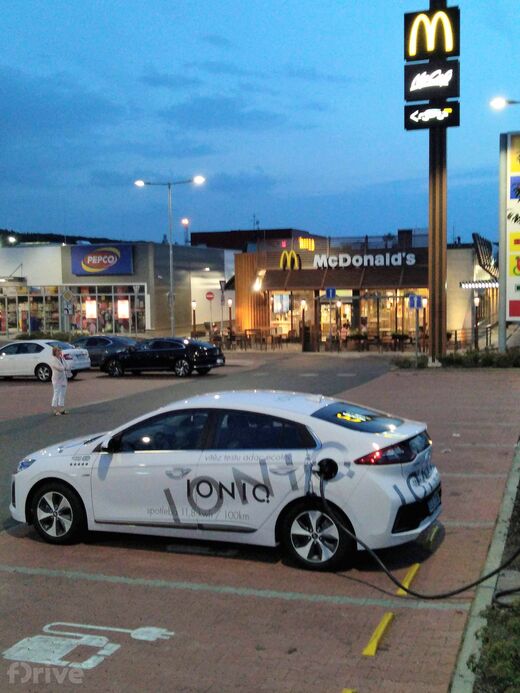 ČEZ, Praha - Hloubětín, Poděbradská, McDonald´s