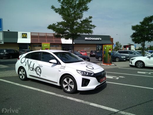ČEZ, Praha 10 - Malešice, Průmyslová ul.,restaurace McDonald's
