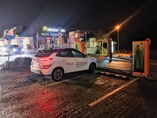 ČEZ, Praha 6 - Divoká Šárka, Evropská ul., restaurace McDonald's