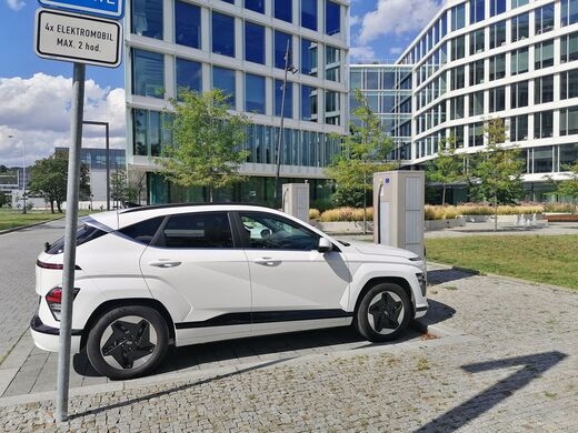 ČEZ, Praha 7 - Holešovice, ul. Železničářů, budova Visionary