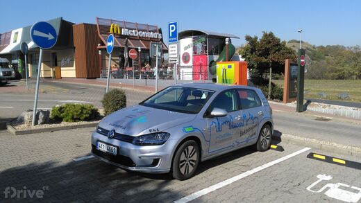 ČEZ, Praha-Divoká Šárka, restaurace McDonald's