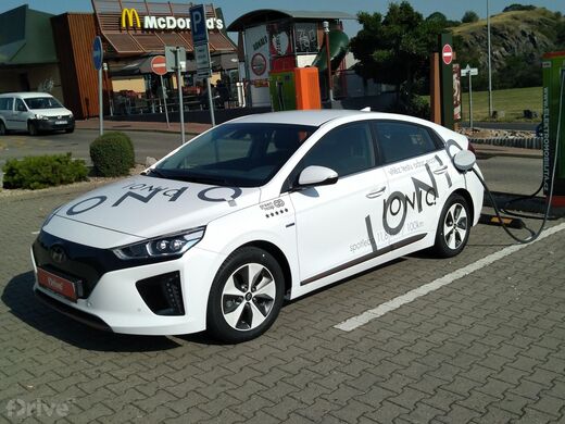 ČEZ, Praha-Divoká Šárka, restaurace McDonald's