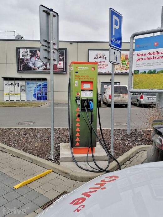 ČEZ, Praha, Hornoměcholupská ul., hypermarket Kaufland, Praha