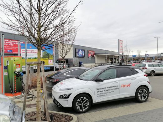 ČEZ, Praha, Hornoměcholupská ul., hypermarket Kaufland, Praha