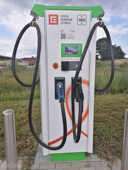 ČEZ, silnice 35, odpočívka Lačnov, čerpací stanice Shell