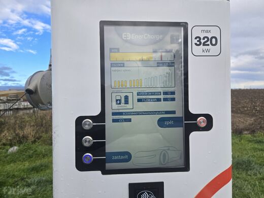 ČEZ, silnice 35, odpočívka Lačnov, čerpací stanice Shell