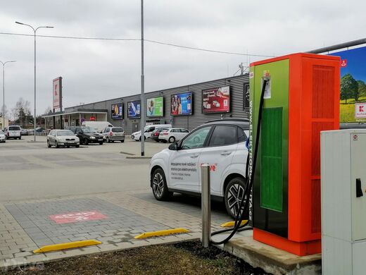 ČEZ, Třeboň, Jiráskova ul., OC Kaufland