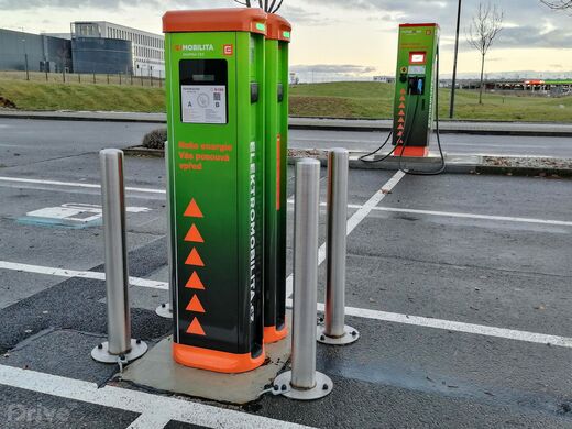 ČEZ, Tuchoměřice, Outlet centrum POP Airport, venkovní parkoviště