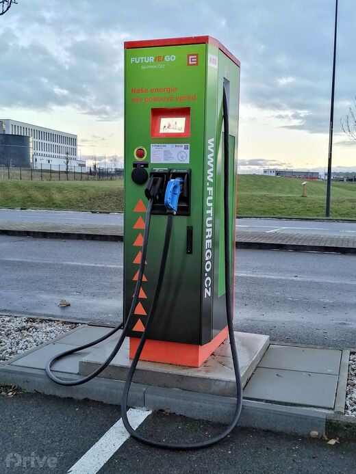 ČEZ, Tuchoměřice, Outlet centrum POP Airport, venkovní parkoviště