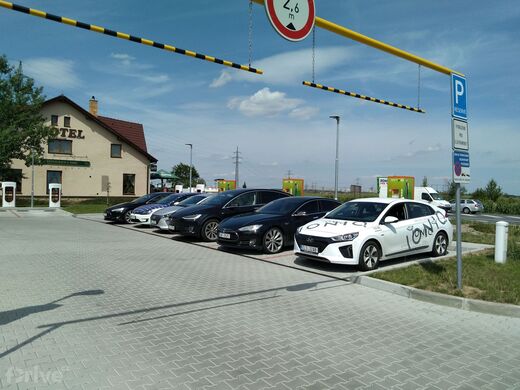 ČEZ, Vestec u Prahy, Vídeňská ul., Motel u KRBU