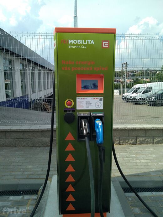 ČEZ, Zlín, tř. Tomáše Bati, autosalon Samohýl