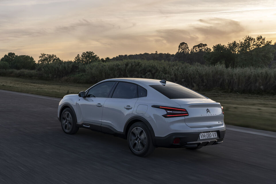 Citroën ë-C4 X
