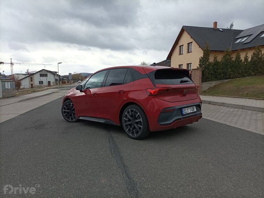 Cupra Born e-Boost (77 kWh)