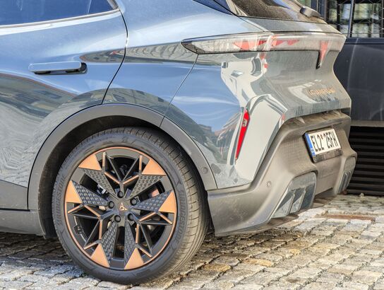 CUPRA Raval
