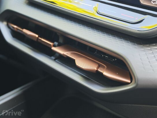 CUPRA Raval