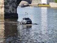 Cupra Terramar na Vltavě