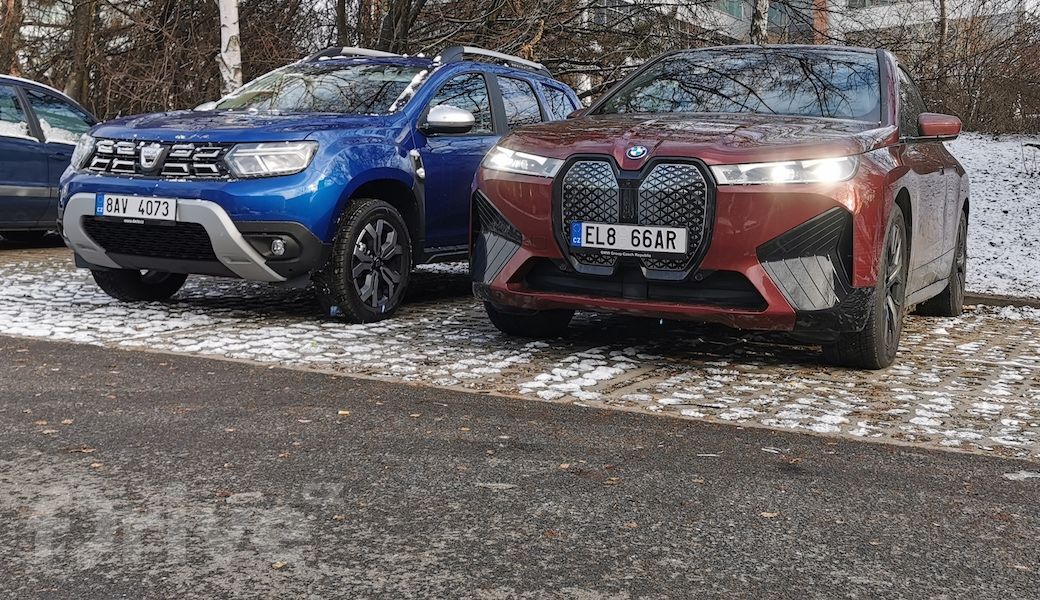 Dacia Duster a BMW iX