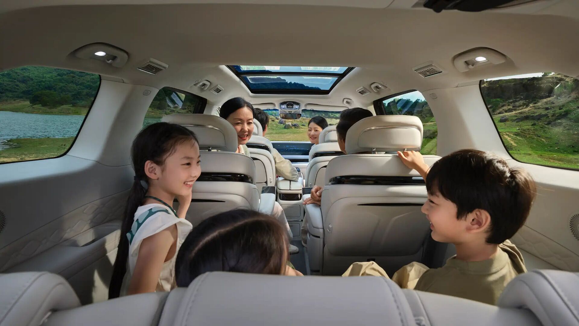 Dongfeng U-TOUR V9