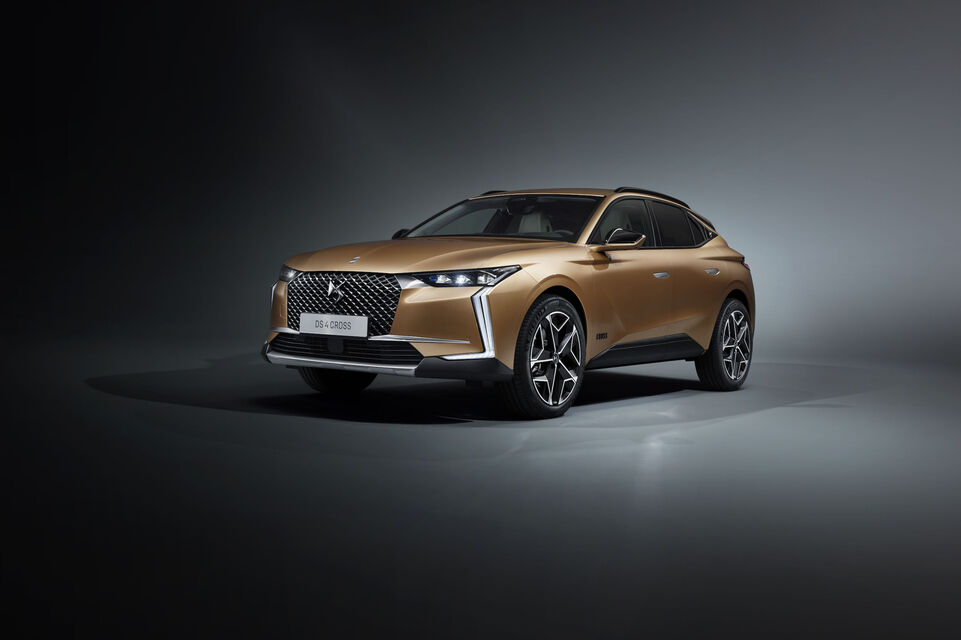 DS 4 E-Tense Cross