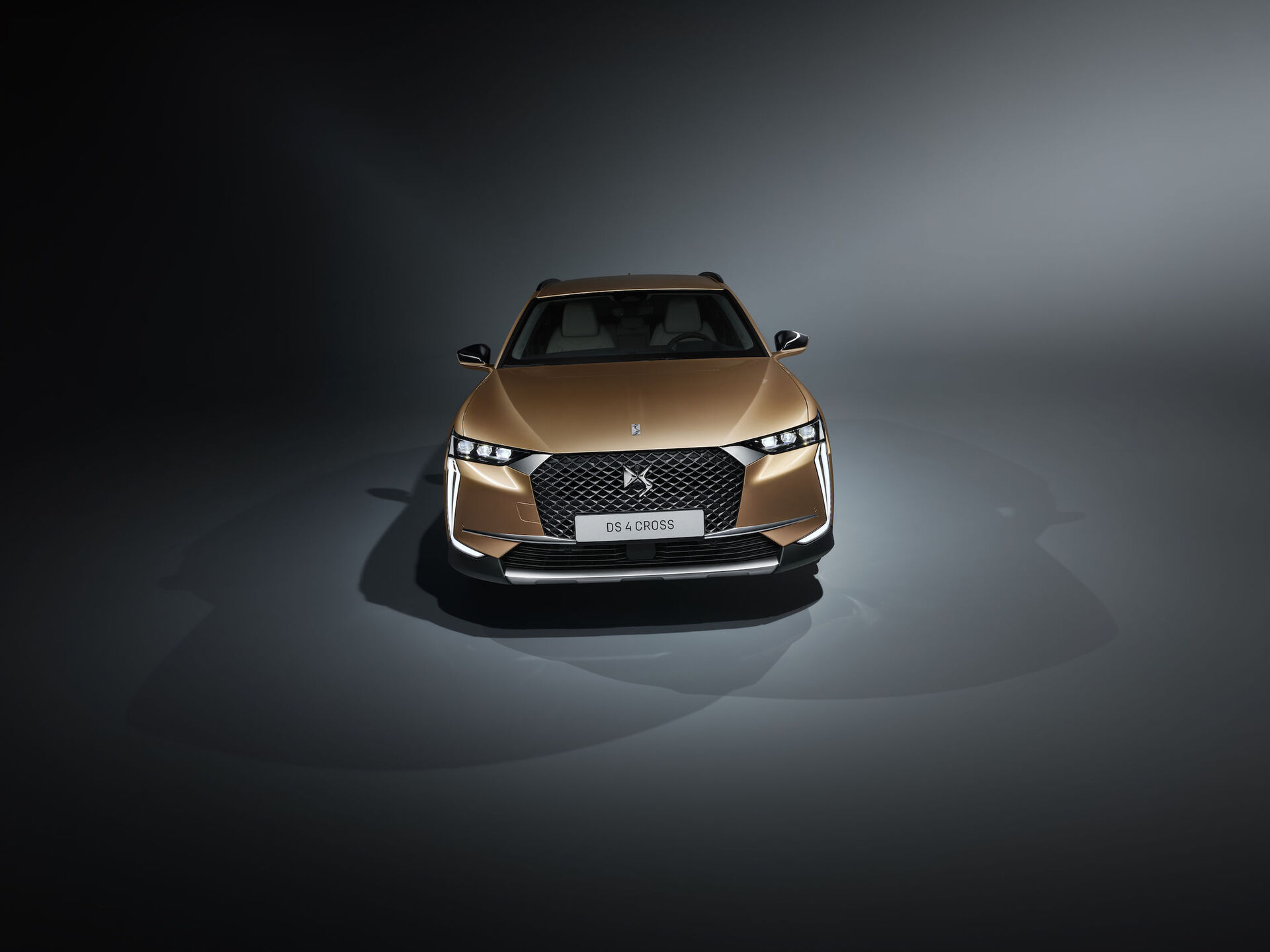DS 4 E-Tense Cross