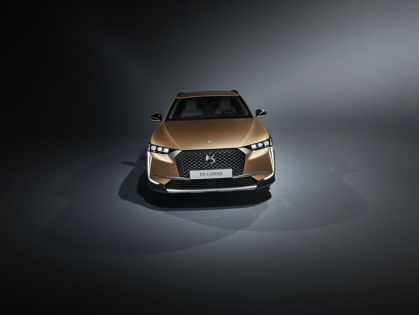 DS 4 E-Tense Cross