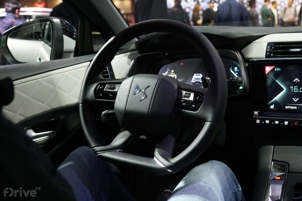 DS 7 Crossback E-Tense 4×4