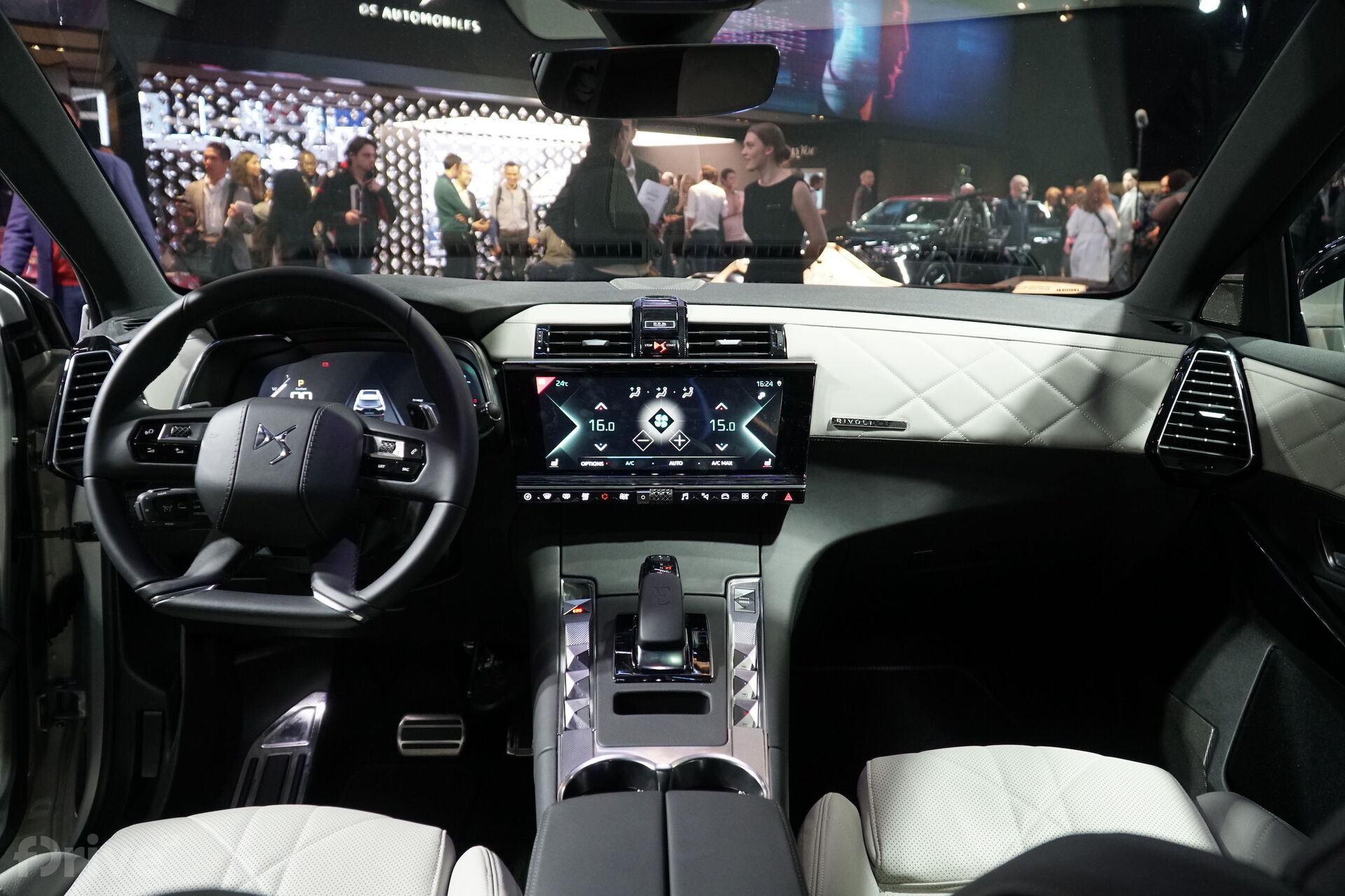 DS 7 Crossback E-Tense 4×4