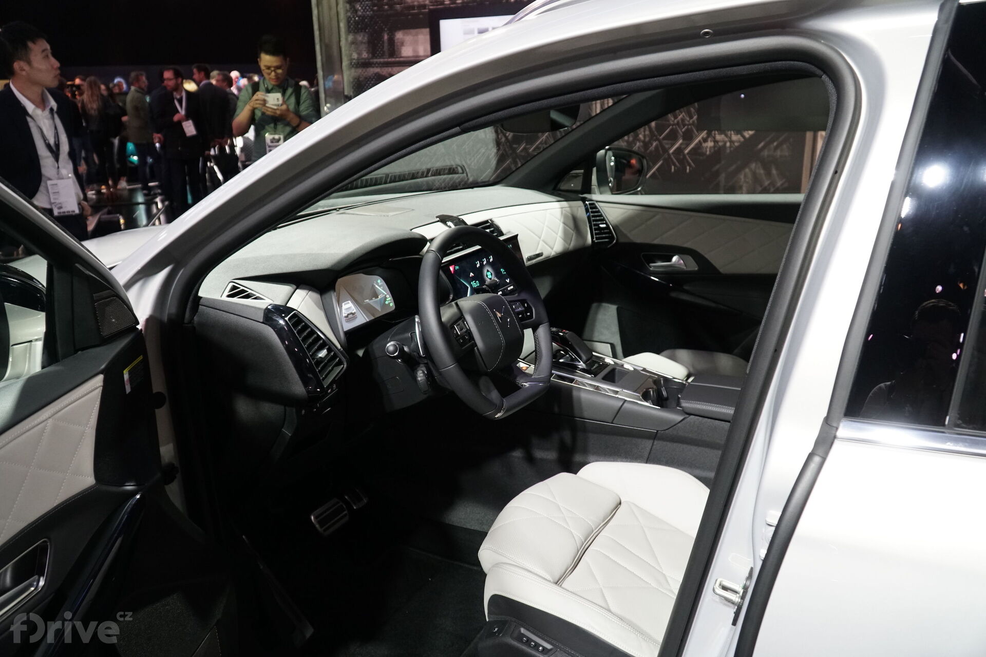 DS 7 Crossback E-Tense 4×4