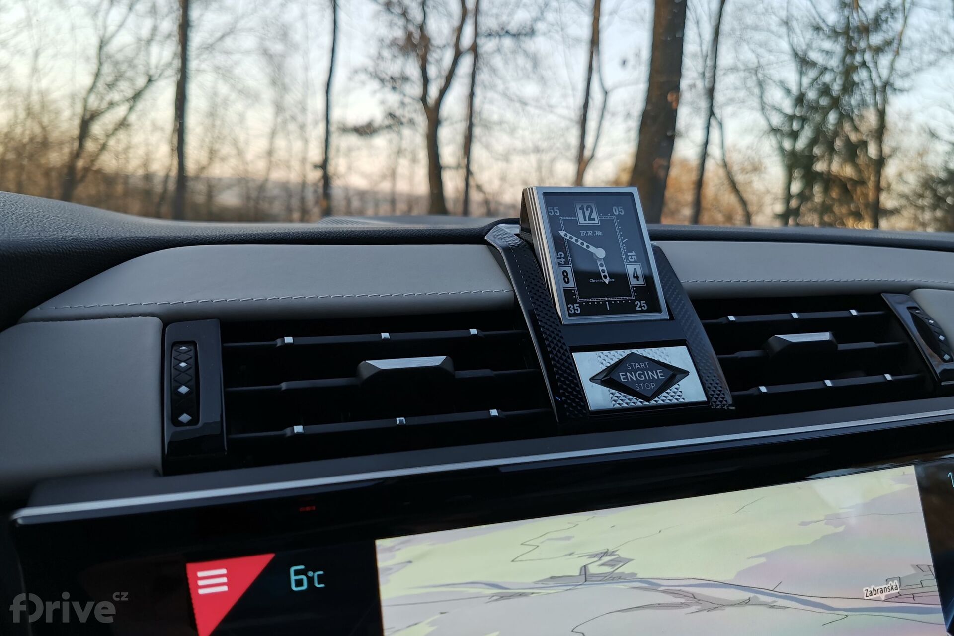 DS 7 Crossback E-TENSE 4x4 interiér