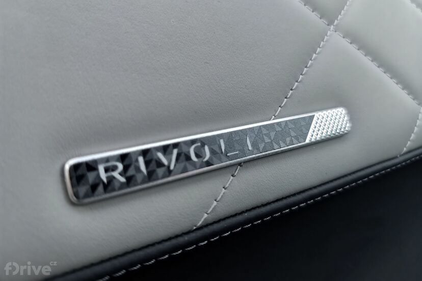 DS 7 Crossback E-TENSE 4x4 interiér