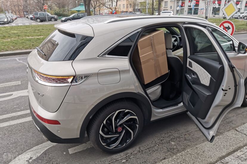 DS 7 Crossback E-TENSE 4x4 test prostoru