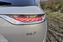 DS 7 Crossback E-TENSE 4x4 zadní světlo
