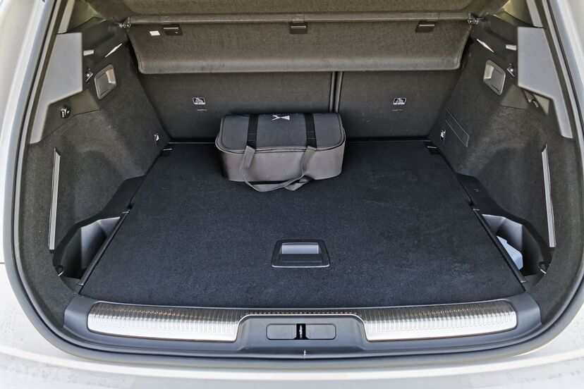 DS 7 Crossback E-TENSE 4x4 zavazadlový prostor
