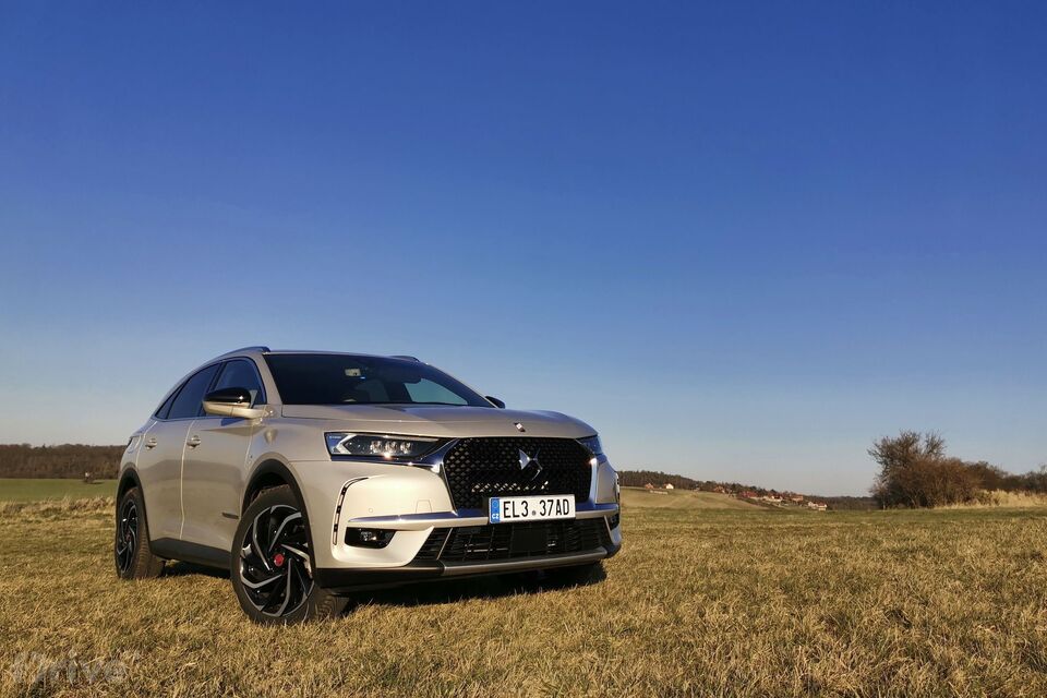 DS 7 Crossback E-TENSE 4x4 zepředu