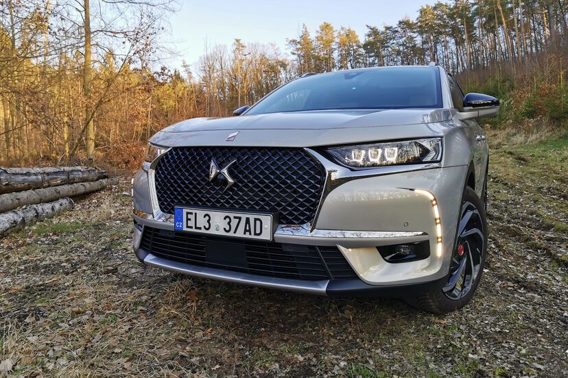 DS 7 Crossback E-TENSE 4x4 zepředu