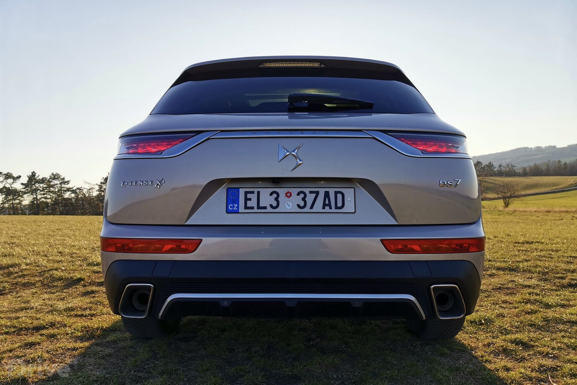 DS 7 Crossback E-TENSE 4x4 zezadu