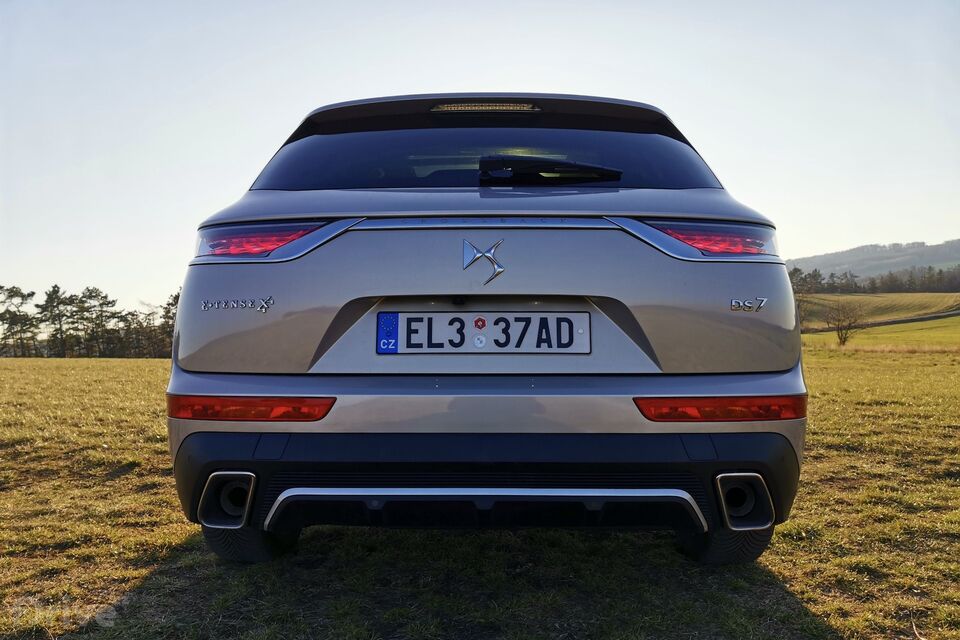 DS 7 Crossback E-TENSE 4x4 zezadu