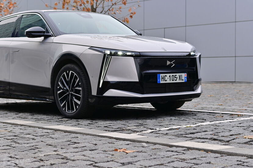 DS N°8