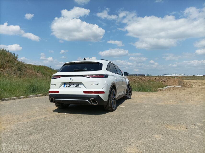 DS7 E-Tense 360 Opera