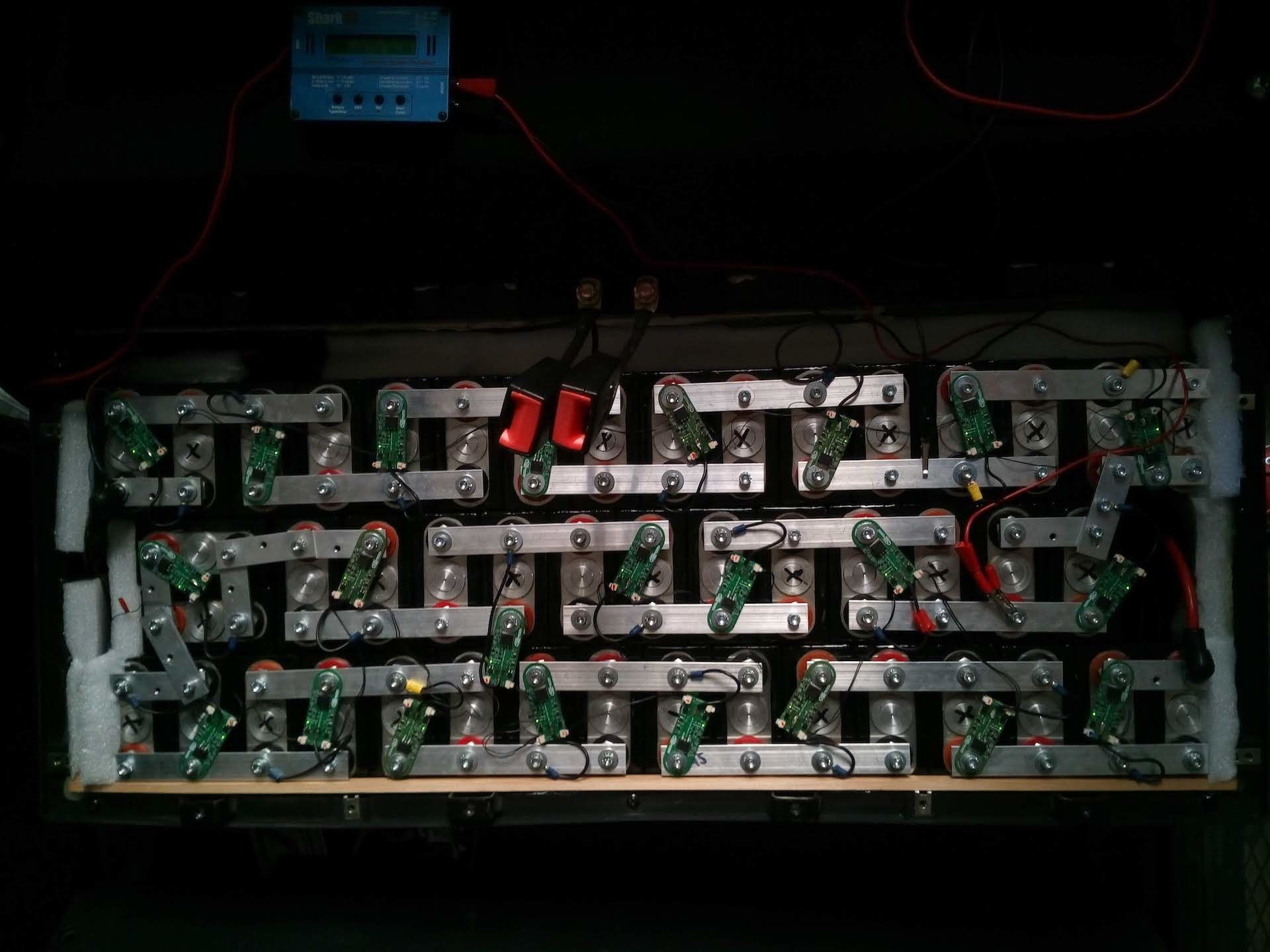 Dvoumístný elektromobil elBlesk City