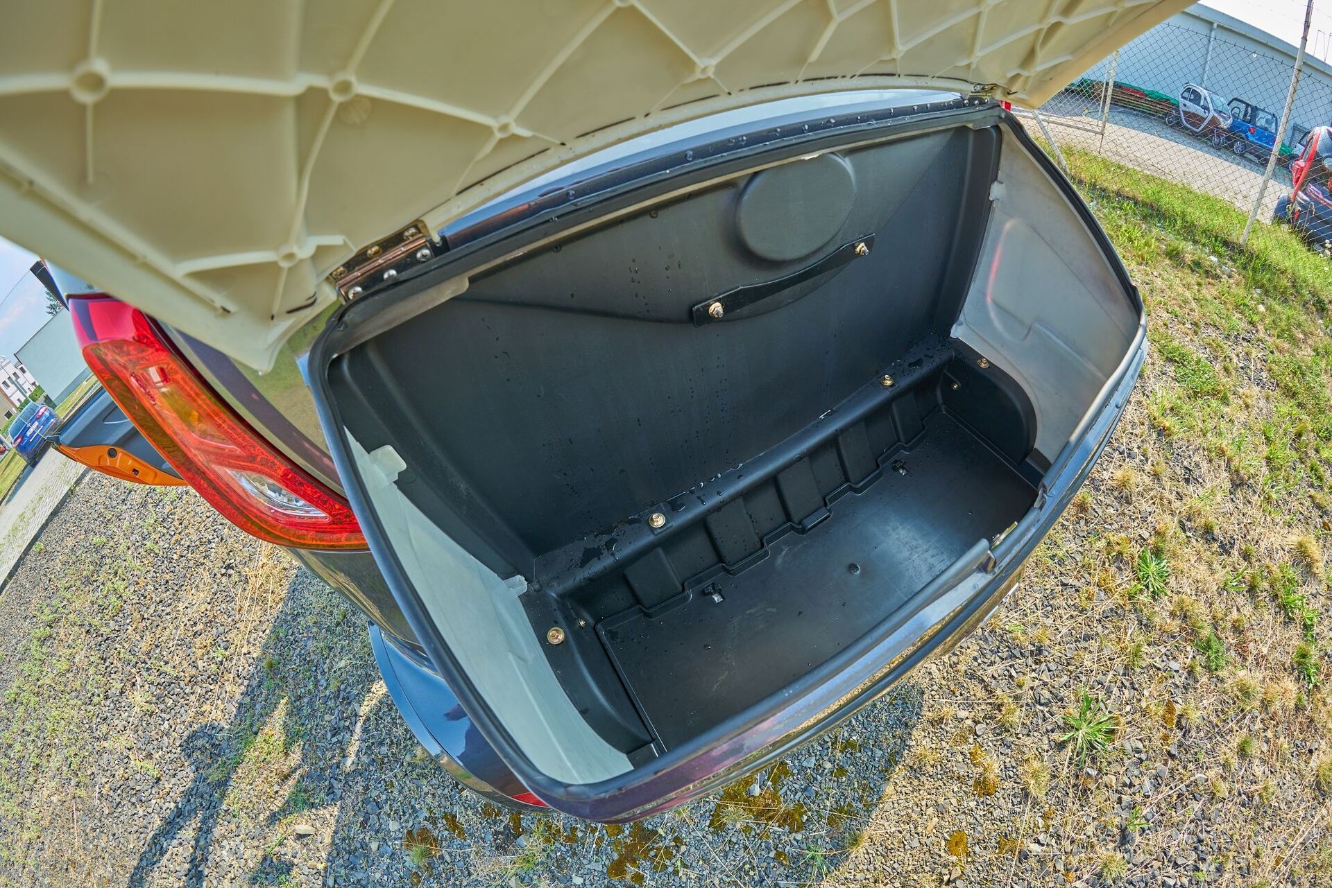 Dvoumístný elektromobil elBlesk Tiger