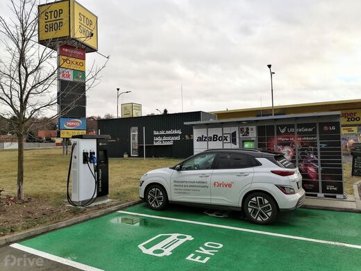 e-station, Žatec, Plzeňská ul., nákupní centrum Stop-Shop