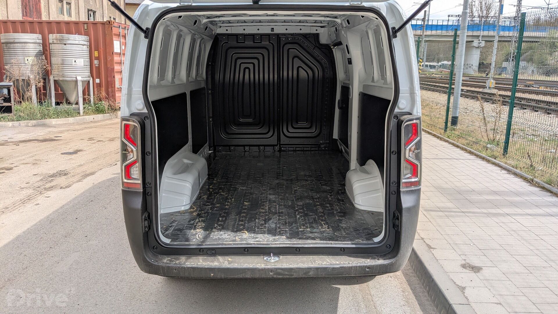 elBlesk EV48 Van