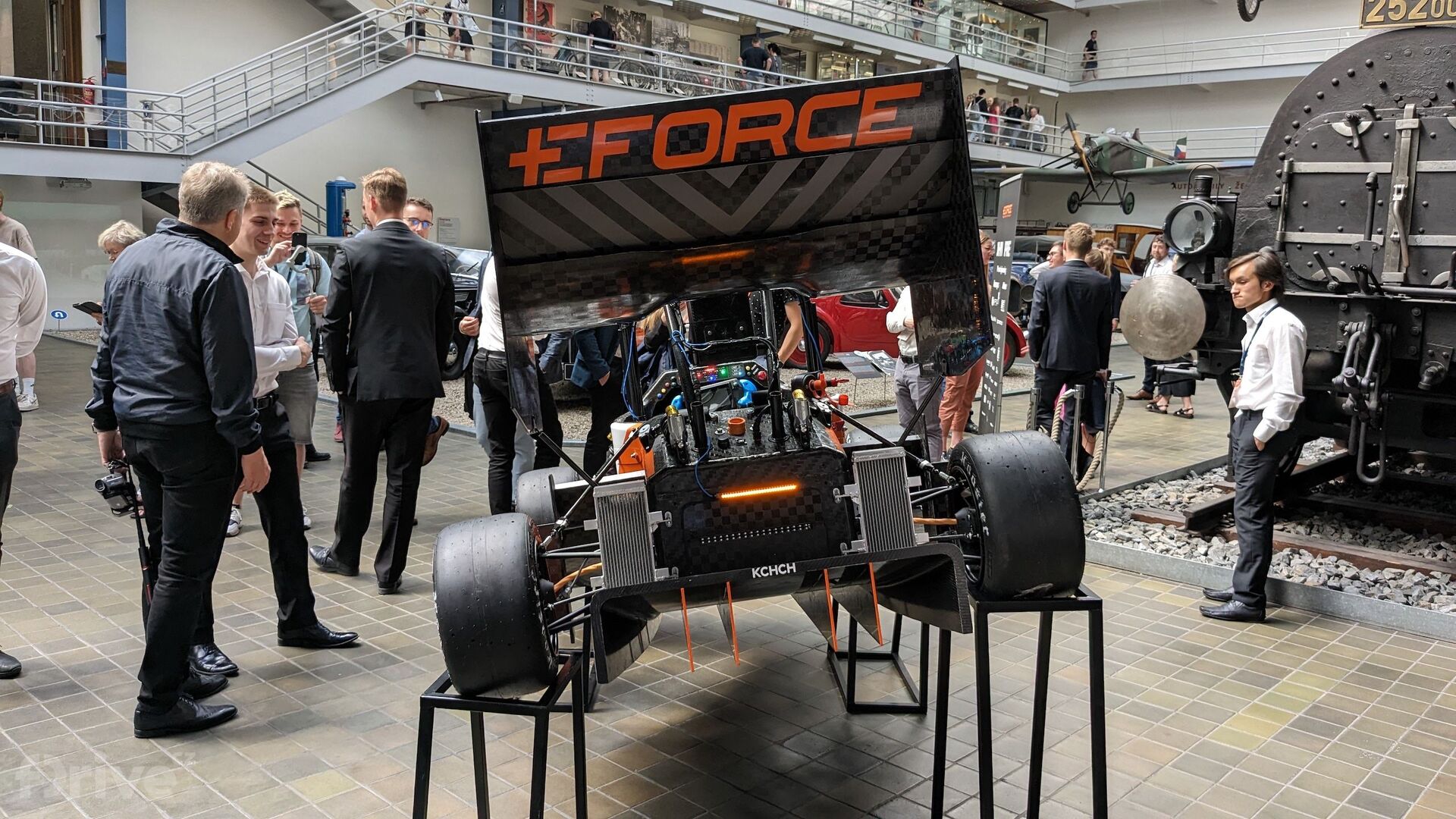 Elektrická formule e-Force FSE.12