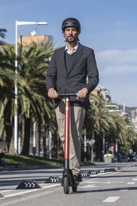 Elektrická koloběžka SEAT eXS KickScooter