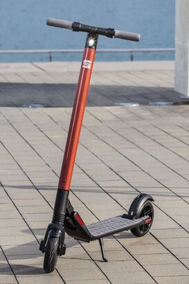 Elektrická koloběžka SEAT eXS KickScooter