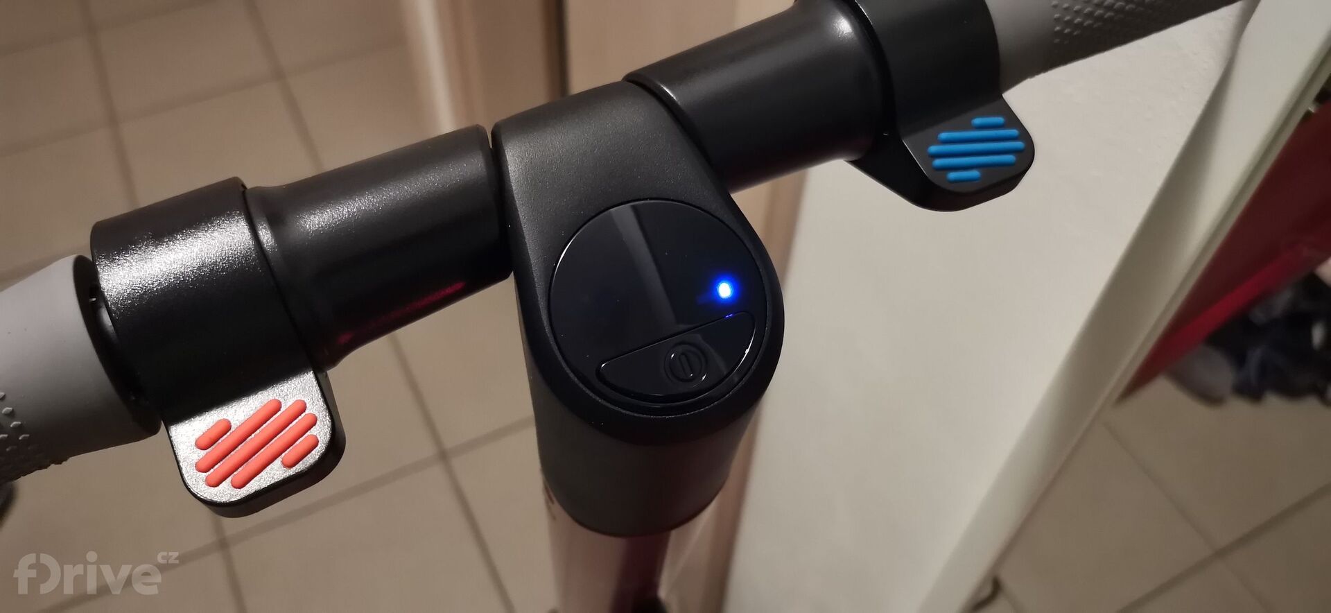 Elektrická koloběžka SEAT MÓ eKickScooter