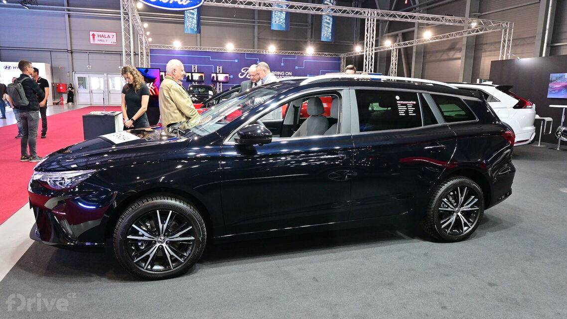 Elektrický kombík MG5