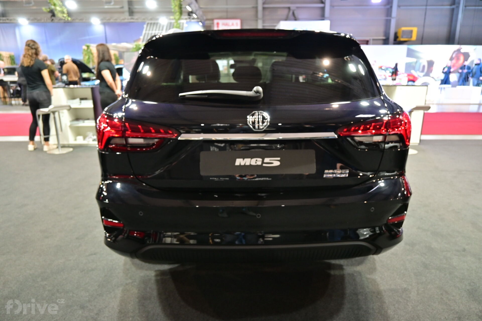 Elektrický kombík MG5